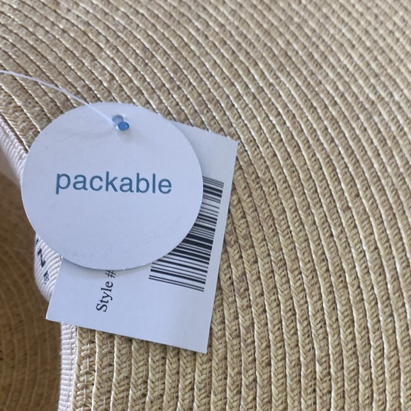 💛 NEW Nine West Hat💛 - Picture 4 of 5